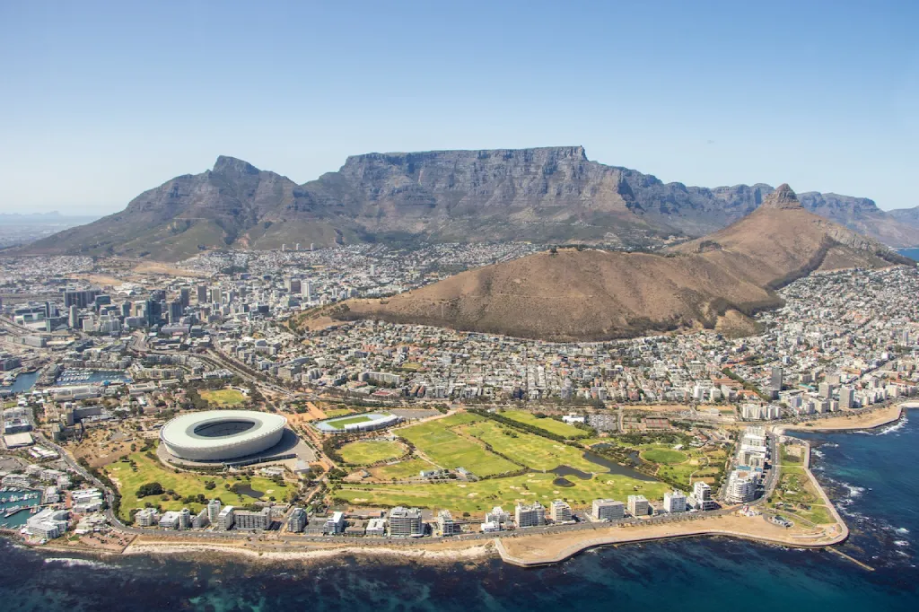 Why is Cape Town, South Africa, an excellent choice for family travel